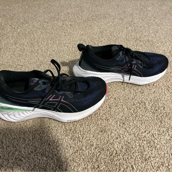 Women’s Asics Tennis Shoes Size 8 - Picture 3 of 7